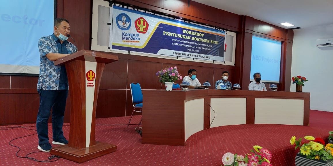 Pembukaan oleh Rektor